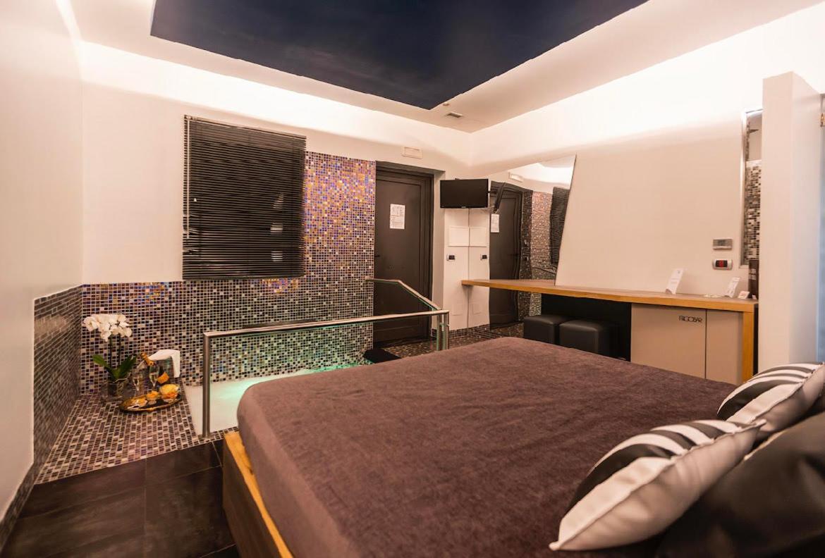 Hotel Tiro A Volo Pozzuoli Exteriör bild
